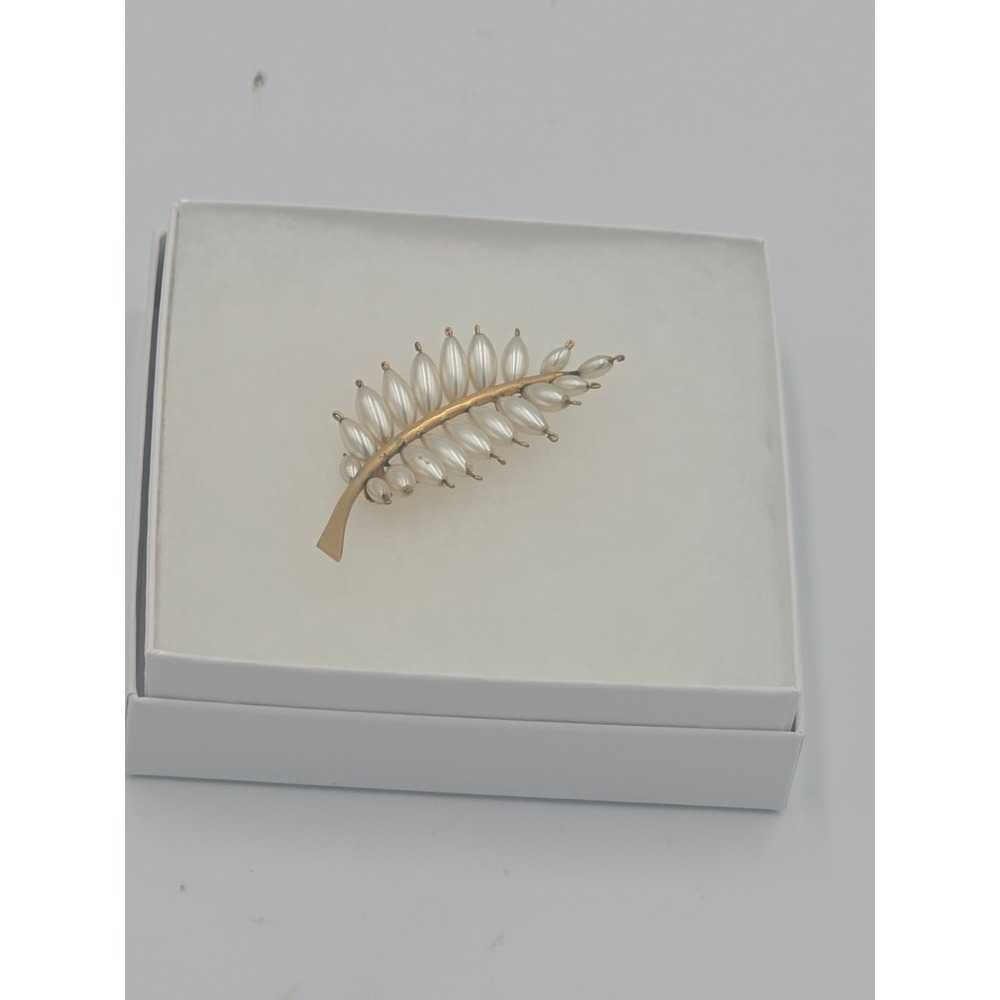 Vintage Gold Tone Faux Rice Pearl Leaf Brooch Pin Botanical Mid Century Style